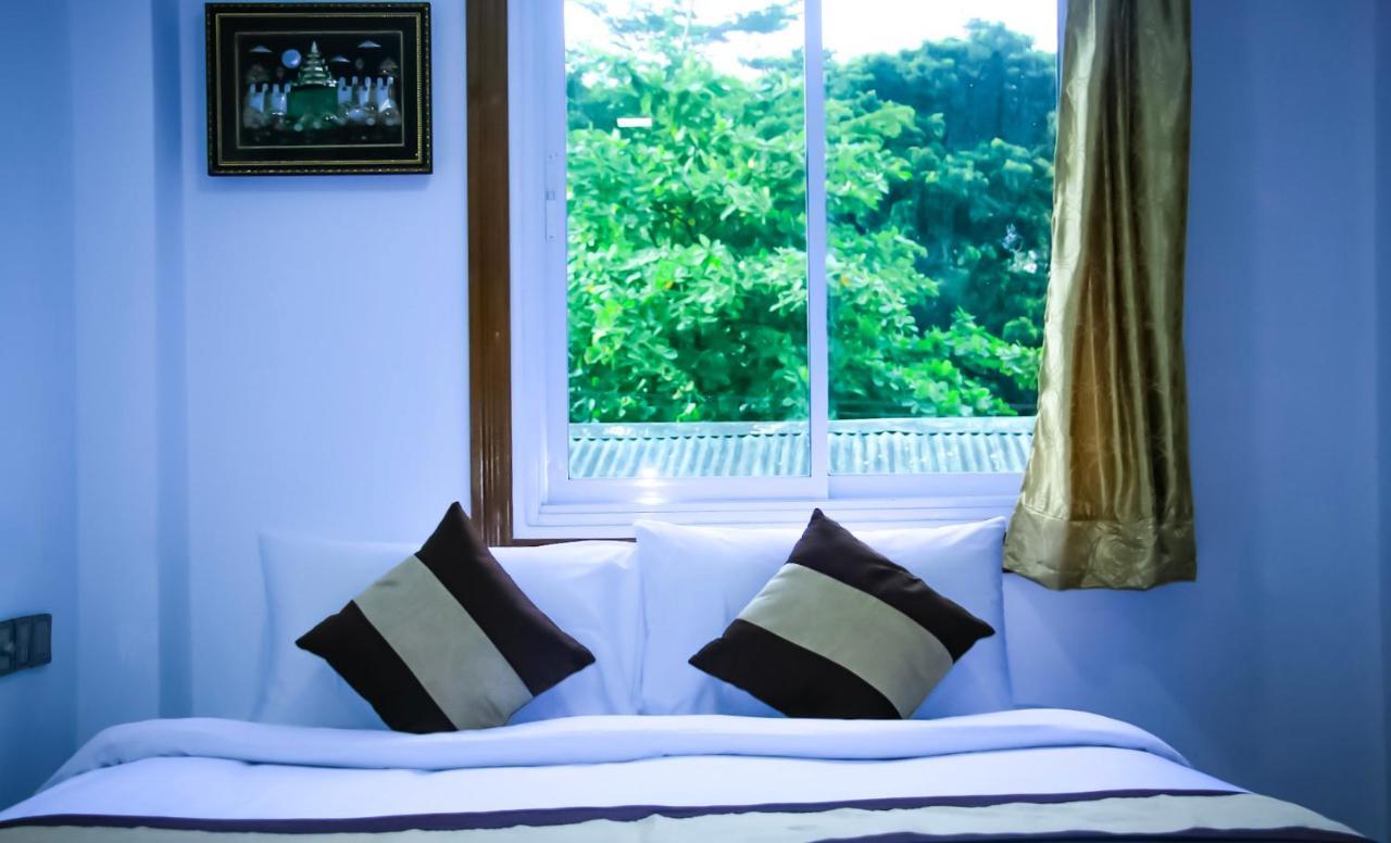 The Lodge Yangon Poshtel Exterior foto