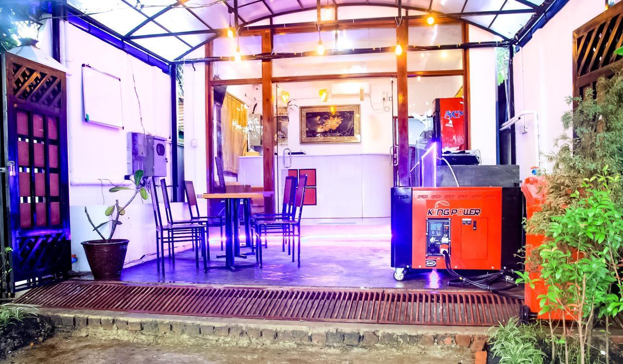 The Lodge Yangon Poshtel Exterior foto